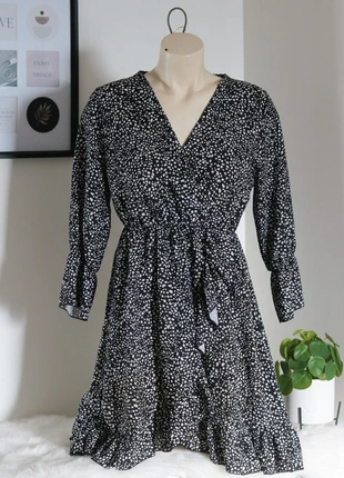 Robe portefeuille noire à motifs petits pois, merk: Boutique indépendante, staat: Goed, maat: L / 40 / 12, € 8,00, € 9,10 inclusief Kopersbescherming