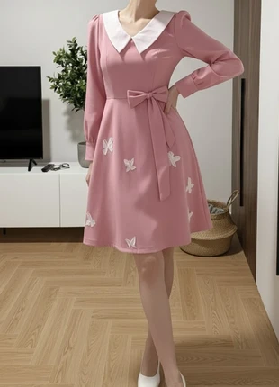 Robe rose à col blanc et nœud papillon – Taille S, brand: Mielle Paris, condition: Very good, size: S / 36 / 8, €43.90, €46.80 includes Buyer Protection Pro