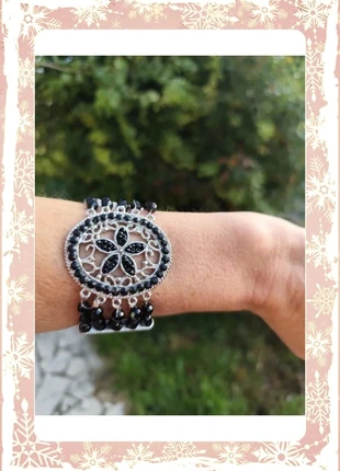 Bracelet manchette - perles noires & médaillon argenté ajouré, brand: Vintage Boutique, condition: Very good, €12.00, €13.30 includes Buyer Protection Pro