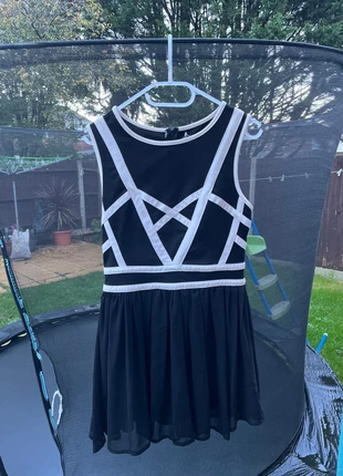 Sleeveless Missguided evening dress size 12, brand: Missguided, condition: Very good, size: L / 12, £1.99, £2.79 includes Buyer Protection