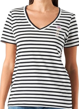 2000s blossom tshirt, merk: s.Oliver, staat: Heel goed, maat: XS / 34 / 6, € 9,95, € 11,15 inclusief Kopersbescherming