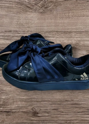 Scarpe Adidas blu bimba - taglia 32, marque: adidas, état: Bon état, taille: 32, 3,00 €, 3,85 € Protection acheteurs incluse