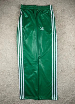 Jogging adidas broek Chile62 vert / bande blanc - Taille XXL, marque: adidas, état: Très bon état, taille: M / 38 / 10, 39,90 €, 42,60 € Protection acheteurs incluse