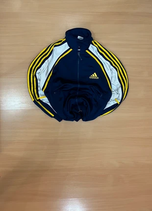 Adidas Vintage Track Jacket Navy Yellow 3 Stripes Retro Y2K Sportswear, marque: adidas, état: Très bon état, taille: S, 32,00 €, 34,30 € Protection acheteurs incluse