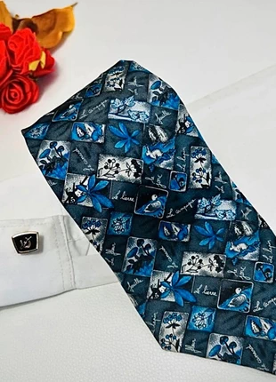 Cravate Burton Italy - Soie motif lapin canard bleu gris - 9,5 cm - très bon état, marque: Burton, état: Très bon état, 12,00 €, 13,30 € Protection acheteurs (Pro) incluse