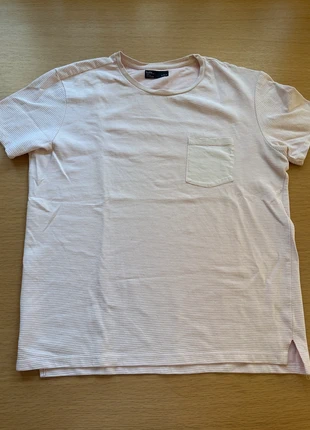 T-shirt asymétrique rose pale bershka taille 38 homme, marque: Bershka, état: Très bon état, taille: M, 7,00 €, 8,05 € Protection acheteurs incluse