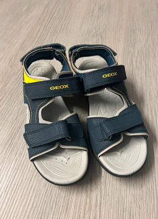 Sandales Garçon – Geox – Taille 34 – Bleu Foncé & Jaune – Comme Neuf, marque: Geox, état: Neuf sans étiquette, taille: 34, 8,00 €, 9,10 € Protection acheteurs incluse