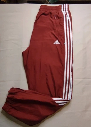 Bas de survêtement vintage Adidas taille 42/44, marke: adidas, zustand: Sehr gut, größe: XL, 15,00 €, 16,45 € inklusive Vinted-Käuferschutz