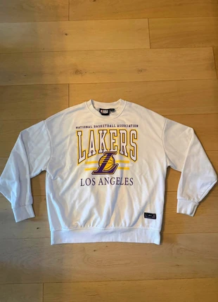 Magnifique Sweat Lakers NBA 03IT02, brand: NBA, condizioni: Ottime, taglia: M, €12.50, €13.83 include la Protezione acquisti