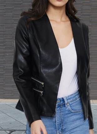 Veste ouverte de couleur noir - dernier exemplaire disponible - taille M, marque: WOMAN, état: Neuf avec étiquette, taille: M / 38 / 10, 27,00 €, 29,05 € Protection acheteurs incluse