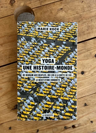 Yoga, Une histoire-monde, condition: Good, €9.00, €10.15 includes Buyer Protection