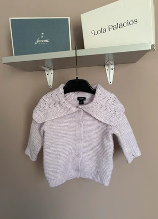 Gilet lilas avec col Kiabi taille 3 mois, marque: Kiabi, état: Neuf sans étiquette, taille: 3-6 mois / 62 cm, 5,50 €, 6,48 € Protection acheteurs incluse