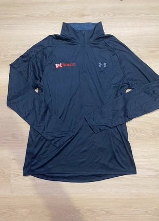 Haut de sport Under Armour, brand: Under Armour, condition: Very good, size: L, €10.00, €11.20 includes Buyer Protection