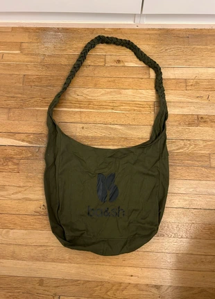 Tote bag Bash kaki bandoulière très bon état, marque: Ba&sh, état: Très bon état, 5,00 €, 5,95 € Protection acheteurs incluse