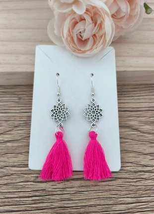 🌿 Boucles d'oreilles pendantes argentees fleur et Pompon rose, brand: Fashion Jewelry, condition: New without tags, €1.00, €1.75 includes Buyer Protection