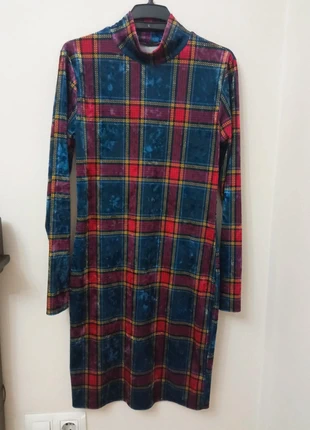 Vestido de terciopelo ajustado de cuadros🤩. Pronto Moda, marque: PRONTO MODA, état: Neuf sans étiquette, taille: S / 36 / 8, 35,00 €, 37,45 € Protection acheteurs incluse
