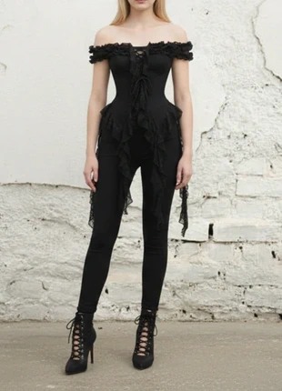 Top noir asymétrique épaules dénudées élégant avec dentelle noire taille M38 style rétro Y2K, marque: la Gothique, état: Très bon état, taille: M / 38 / 10, 29,90 €, 32,10 € Protection acheteurs incluse