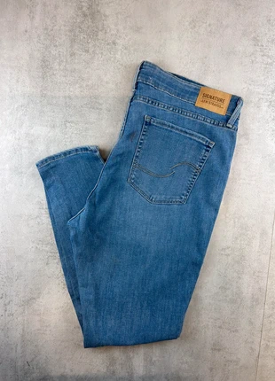 Jean levi’s signature mid’rise skinny bleu -taille W33 L30-femme 5651, merk: Levi's, staat: Goed, maat: XL / 42 / 14, € 8,00, € 9,10 inclusief Kopersbescherming