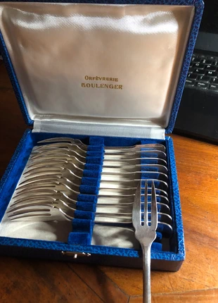 Coffret 12 fourchette fourchette êtes à dessert métal argenté Boulenger, état: Neuf sans étiquette, 40,00 €, 42,70 € Protection acheteurs incluse