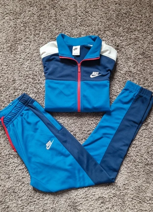 Ensemble Survêtement Nike – Taille XS – Sport & Streetwear, marque: Nike, état: Très bon état, taille: XS, 25,00 €, 26,95 € Protection acheteurs incluse