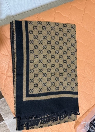 Sciarpa morbida e calda, état: Neuf sans étiquette, 5,00 €, 5,95 € Protection acheteurs incluse