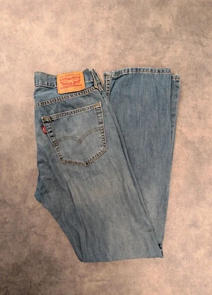 Jean levis 505 coupe droite - Tres Bon Etat - Taille W32 L34, brand: Levi's, condizioni: Ottime, taglia: IT 42 | W32, €29.90, €32.10 include la Protezione acquisti Pro