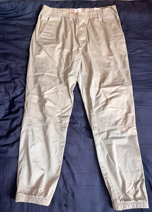 Pantalons beige, marque: H&M, état: Neuf sans étiquette, taille: M, 5,00 €, 5,95 € Protection acheteurs incluse