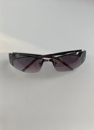 Gafas rare fashion diseño futurista y vanguardista negros degradado, brand: y2k, condizioni: Nuovo senza cartellino, €10.00, €11.20 include la Protezione acquisti