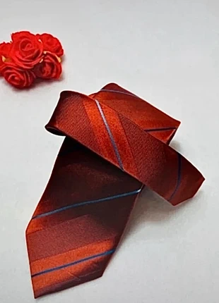 Cravate en soie bordeaux rayure bleu - 8 cm - très bon état, marque: Vintage Dressing, état: Très bon état, 5,00 €, 5,95 € Protection acheteurs (Pro) incluse