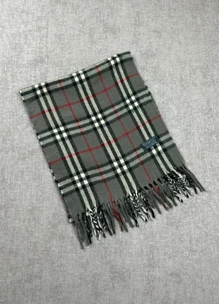 Écharpe Burberry gris foncés, marque: Burberry, état: Très bon état, 45,00 €, 47,95 € Protection acheteurs (Pro) incluse