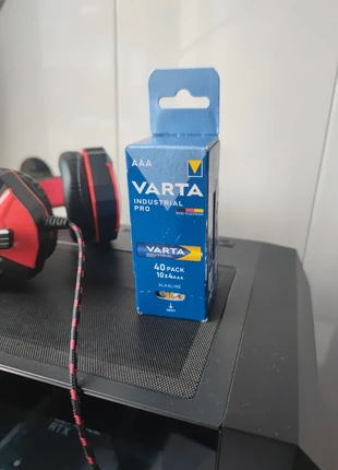 lot de 10 paquets de piles AAA Varta Industrial l, brand: VARTA, condizioni: Nuovo con cartellino, €9.90, €11.10 include la Protezione acquisti