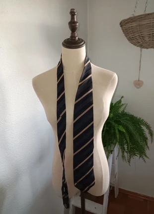 Hugo Boss Schlips, marque: Hugo Boss, état: Satisfaisant, 2,00 €, 2,80 € Protection acheteurs incluse