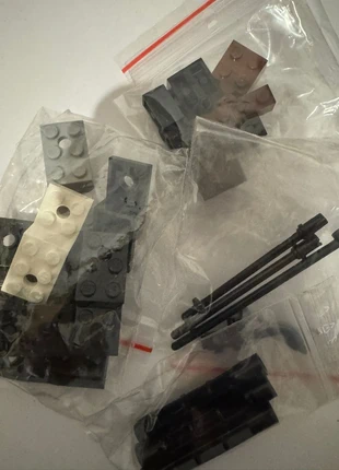 Lego Steine Schwarz, Grau, Braun, Weiß, merk: LEGO, staat: Heel goed, maat: Universeel, € 2,80, € 3,64 inclusief Kopersbescherming