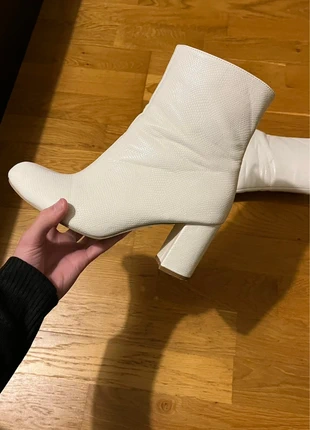 bottes blanches, état: Très bon état, taille: 39, 5,00 €, 5,95 € Protection acheteurs incluse