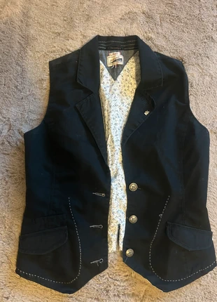 Tommy Hilfiger Weste, Gr. M, brand: Tommy Hilfiger, condizioni: Ottime, taglia: M / IT 42 / EU 38, €10.00, €11.20 include la Protezione acquisti