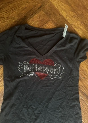 Vintage def leppard rhinestone top rock metal, brand: Def Leppard, condition: Very good, size: M / 10, £15.00, £16.45 includes Buyer Protection