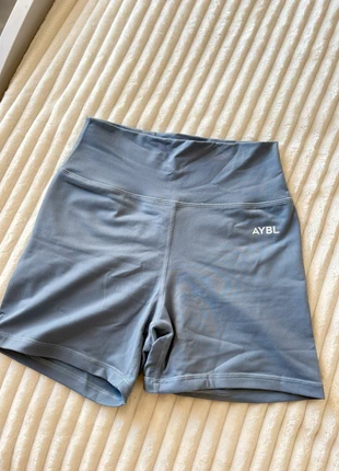 Short de sport, marque: AYBL, état: Bon état, taille: S / 36 / 8, 15,00 €, 16,45 € Protection acheteurs incluse