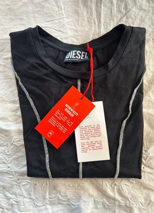 Haut Diesel noir à coutures apparentes, marca: Diesel, estado: Novo com etiquetas, tamanho: S / 36 / 8, €25.00, €26.95 inclui Proteção do Comprador