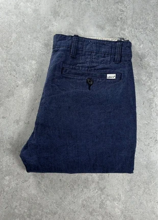 982. Pantalon chino ville Levi's Neuf sans Étiquette | Bleu marine | W31/L30 - FR40, marque: Levi's, état: Neuf sans étiquette, taille: W31 | FR 40, 20,00 €, 21,70 € Protection acheteurs (Pro) incluse