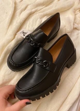 Numero 39 mocassino tacco nero nuovissimi, marke: MaryJane Claverol, zustand: Sehr gut, größe: 39, 12,00 €, 13,30 € beinhaltet Vinted-Käuferschutz Pro