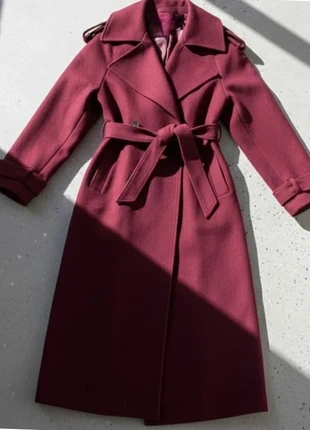 Manteau long rouge foncé ceinturé, marque: Red velvet, état: Très bon état, taille: M / 38 / 10, 119,99 €, 126,69 € Protection acheteurs incluse