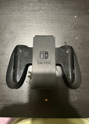Support manette switch, brand: Nintendo, condizioni: Ottime, €4.00, €4.90 include la Protezione acquisti