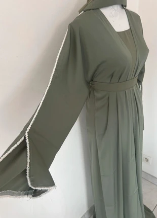 Set kimono kaki Neuf pièces Emiratie, estado: Novo sem etiquetas, tamanho: Outro, €54.00, €57.40 inclui Proteção do Comprador