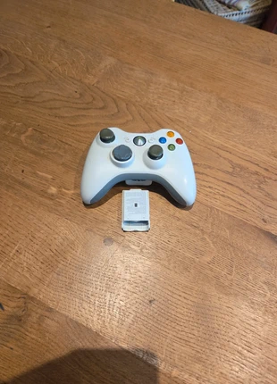 Manette xbox 360, merk: Xbox, staat: Goed, € 10,00, € 11,20 inclusief Kopersbescherming
