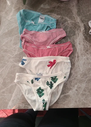 Lot de culottes, merk: Petit Bateau, staat: Heel goed, maat: 6 jaar / 116 cm, € 4,00, € 4,90 inclusief Kopersbescherming