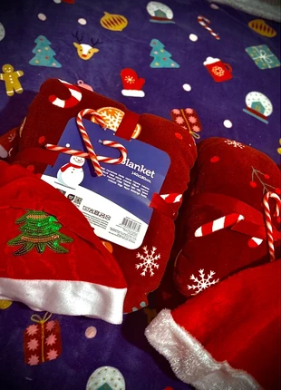 Lots de Noël 🎅 plaids, bonnets et bonbons, brand: Primark, condition: New with tags, size: 150 x 200 cm, €39.99, €42.69 includes Buyer Protection