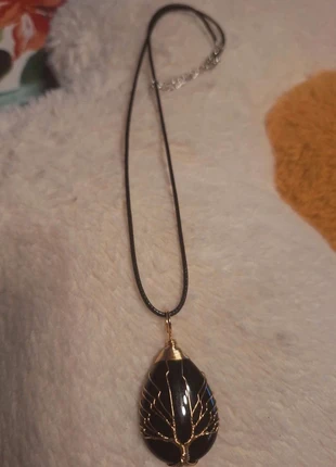 Collier noir et doré, marque: Noir, état: Neuf sans étiquette, 4,00 €, 4,90 € Protection acheteurs incluse