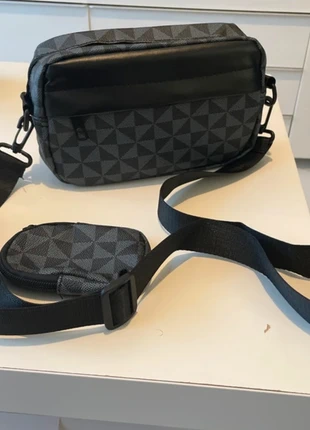 Sac bandoulière homme – style géométrique moderne, condition: Very good, €12.50, €13.83 includes Buyer Protection Pro