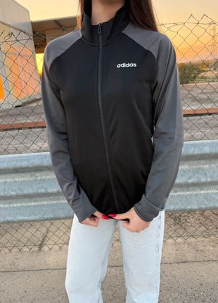 Felpa Adidas - 13/14 anni, marque: adidas, état: Très bon état, taille: 13 ans / 158 cm, 26,00 €, 28,00 € Protection acheteurs incluse