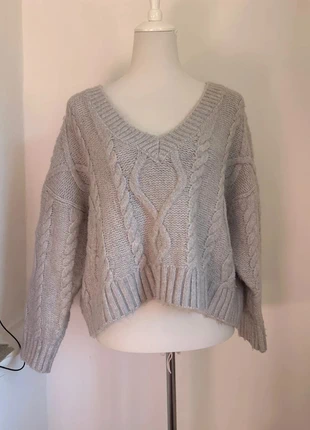 Pull femme gris Zara en très bon état taille 36/S, marque: Zara, état: Très bon état, taille: S / 36 / 8, 10,00 €, 11,20 € Protection acheteurs incluse